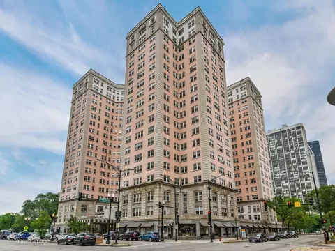 5555 N Sheridan Rd #1612, Chicago, IL 60640