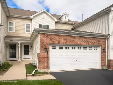 617 Grand Canyon Cir, Crystal Lake, IL 60014