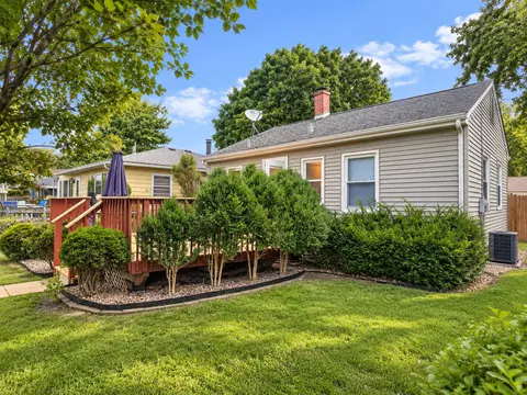 Exterior - 1629 34th St, Moline, IL 61265 photo 2 of 6