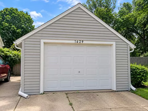 Exterior - 1629 34th St, Moline, IL 61265 photo 6 of 6