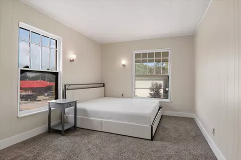 Bedroom - 811 E Washington St, Bloomington, IL 61701 photo 6 of 7