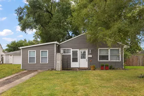 1914 Innercircle Dr, Crest Hill, IL 60403