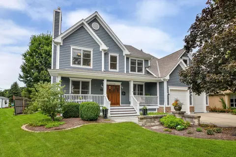 1028 Shady Ln, Glen Ellyn, IL 60137