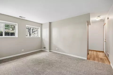 Living - 3193 Ketch Ct, Aurora, IL 60503 photo 6 of 7