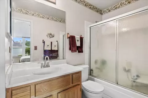 Bath - 491 Harvard Ln, Bartlett, IL 60103 photo 2 of 2