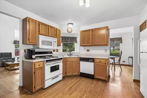 Kitchen - 491 Harvard Ln, Bartlett, IL 60103 photo 1 of 4