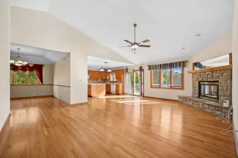 Living - Undisclosed, Elgin, IL 60123 photo 2 of 2