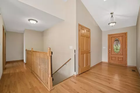 Entry Way - Undisclosed, Elgin, IL 60123 photo 1 of 1