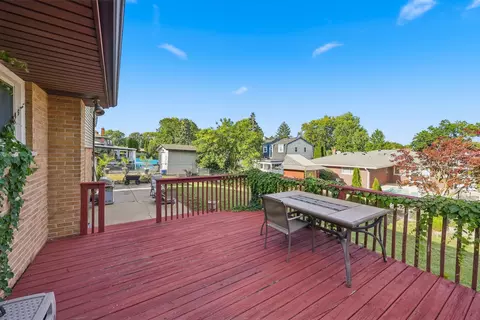 Exterior - 4602 Magnolia Dr, Rolling Meadows, IL 60008 photo 2 of 3
