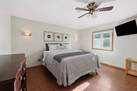 Bedroom - 4602 Magnolia Dr, Rolling Meadows, IL 60008 photo 2 of 4