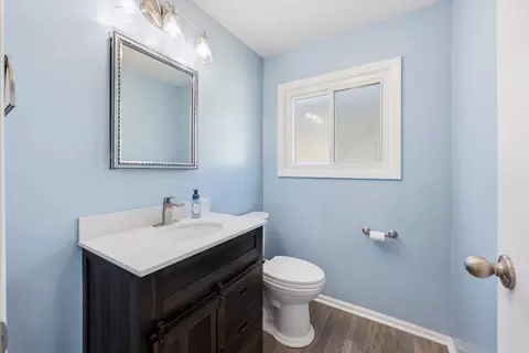 Bath - 4602 Magnolia Dr, Rolling Meadows, IL 60008 photo 3 of 3