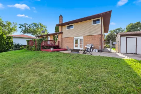 Exterior - 4602 Magnolia Dr, Rolling Meadows, IL 60008 photo 3 of 3