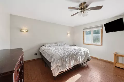 Bedroom - 4602 Magnolia Dr, Rolling Meadows, IL 60008 photo 1 of 4