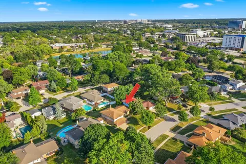 View/Area - 4602 Magnolia Dr, Rolling Meadows, IL 60008 photo 4 of 5