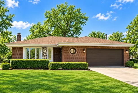 2838 Sunnyside Ave, Westchester, IL 60154