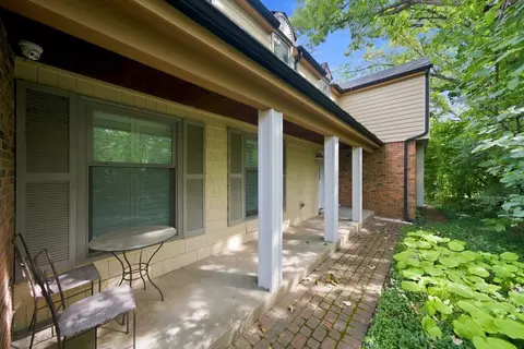 11 Old Timber Ln, Palos Park, IL 60464