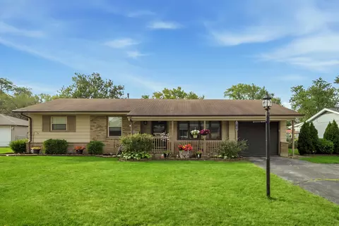 1231 Springdale Ln, Elk Grove Village, IL 60007