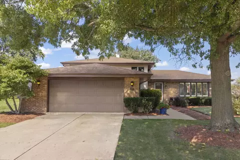 8808 Wheeler Dr, Orland Park, IL 60462