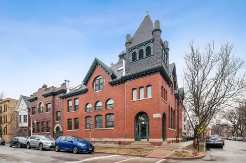 1117 W Barry Ave #6, Chicago, IL 60657