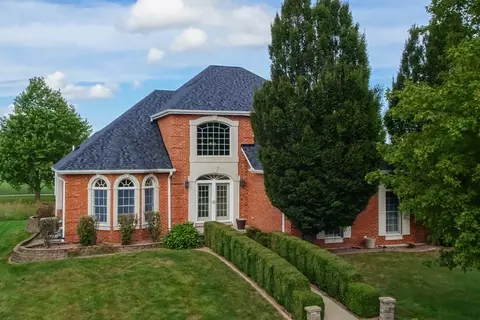 Exterior - 2807 Lone Oak Rd, Bloomington, IL 61705 photo 10 of 11