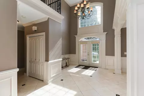 Entry Way - 2807 Lone Oak Rd, Bloomington, IL 61705 photo 1 of 5