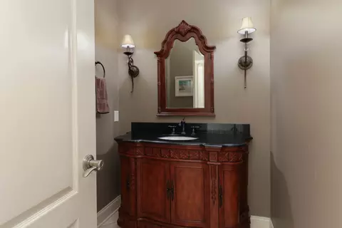 Bath - 2807 Lone Oak Rd, Bloomington, IL 61705 photo 3 of 6