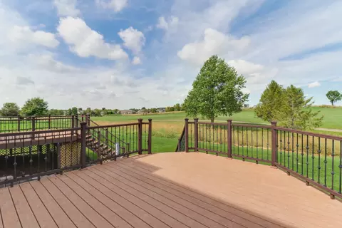 Exterior - 2807 Lone Oak Rd, Bloomington, IL 61705 photo 7 of 11
