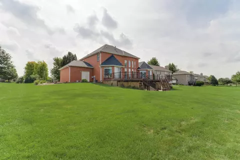 Exterior - 2807 Lone Oak Rd, Bloomington, IL 61705 photo 9 of 11