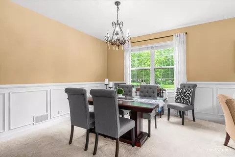 Dining - 461 Mooresfield St, Elgin, IL 60124 photo 1 of 2