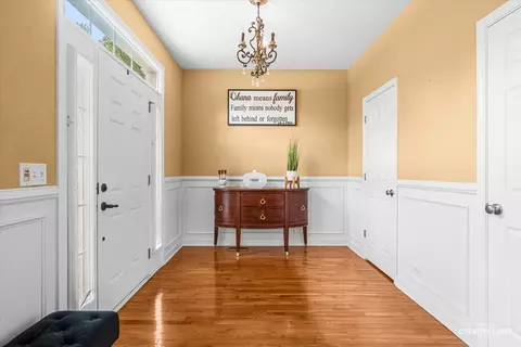 Entry Way - 461 Mooresfield St, Elgin, IL 60124 photo 1 of 4