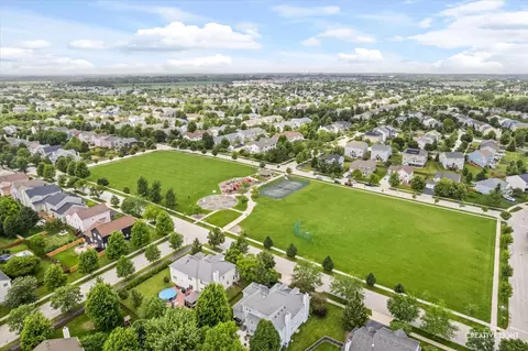 View/Area - 461 Mooresfield St, Elgin, IL 60124 photo 4 of 5