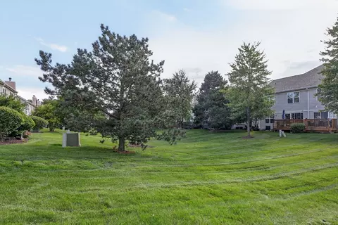 Exterior - 3113 Reflection Dr, Naperville, IL 60564 photo 3 of 4