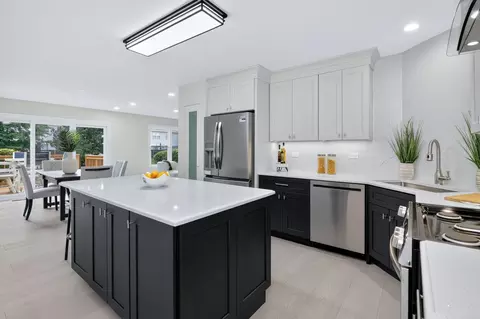 Kitchen - 3113 Reflection Dr, Naperville, IL 60564 photo 4 of 4
