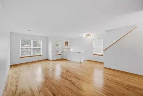 Living - 631 E Bowen Ave, Chicago, IL 60653 photo 3 of 6