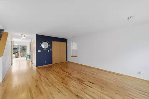 Living - 631 E Bowen Ave, Chicago, IL 60653 photo 2 of 6