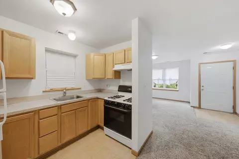Kitchen - 631 E Bowen Ave, Chicago, IL 60653 photo 5 of 5