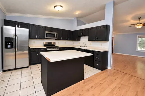 Kitchen - 3 Nicole Ct, Bloomington, IL 61701 photo 2 of 6
