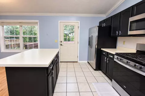 Kitchen - 3 Nicole Ct, Bloomington, IL 61701 photo 4 of 6