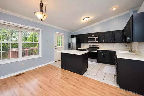 Kitchen - 3 Nicole Ct, Bloomington, IL 61701 photo 1 of 6
