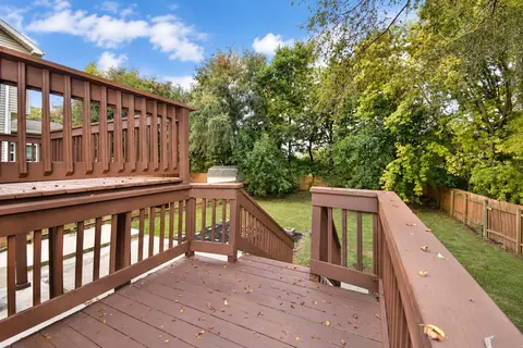 Exterior - 3 Nicole Ct, Bloomington, IL 61701 photo 12 of 15
