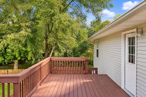 Exterior - 3 Nicole Ct, Bloomington, IL 61701 photo 10 of 15