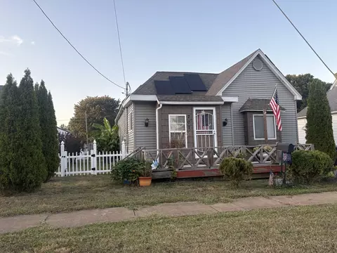 Exterior - 207 W Sylvia Ave, Christopher, IL 62822 photo 6 of 6