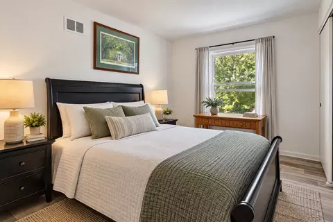 Bedroom - 317 Beech Ct, Naperville, IL 60540 photo 1 of 2