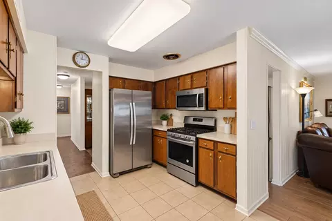 Kitchen - 317 Beech Ct, Naperville, IL 60540 photo 2 of 4