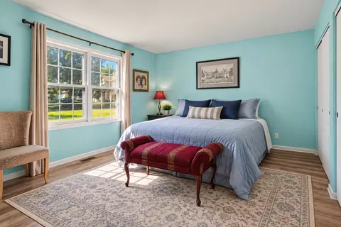 Bedroom - 317 Beech Ct, Naperville, IL 60540 photo 2 of 2
