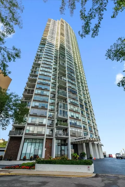 940 W Glenlake Ave #27B, Chicago, IL 60660
