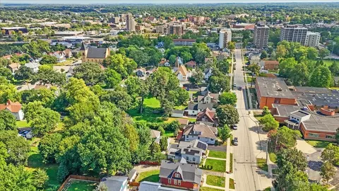 View/Area - 468 Locust St, Elgin, IL 60123 photo 4 of 7