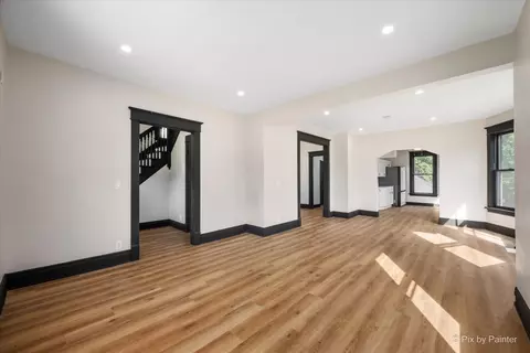 Living - 468 Locust St, Elgin, IL 60123 photo 2 of 5