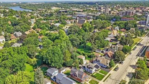 View/Area - 468 Locust St, Elgin, IL 60123 photo 6 of 7