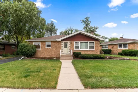 913 E 162nd Pl, South Holland, IL 60473